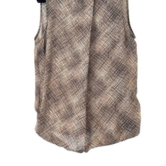 Worth New York Sleeveless Pleated Silk Blouse Size 4 Brown & Cream Career Flowy - Picture 5 of 8